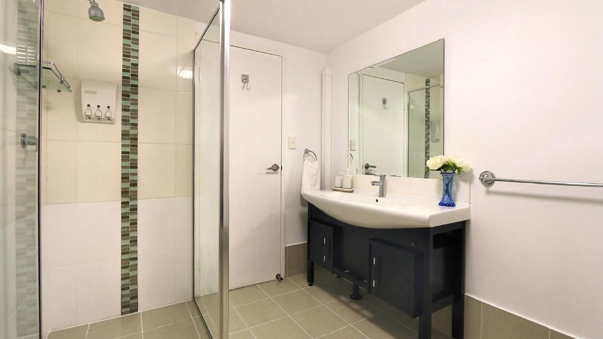 Platinum Apartments Unit 7 Bargara