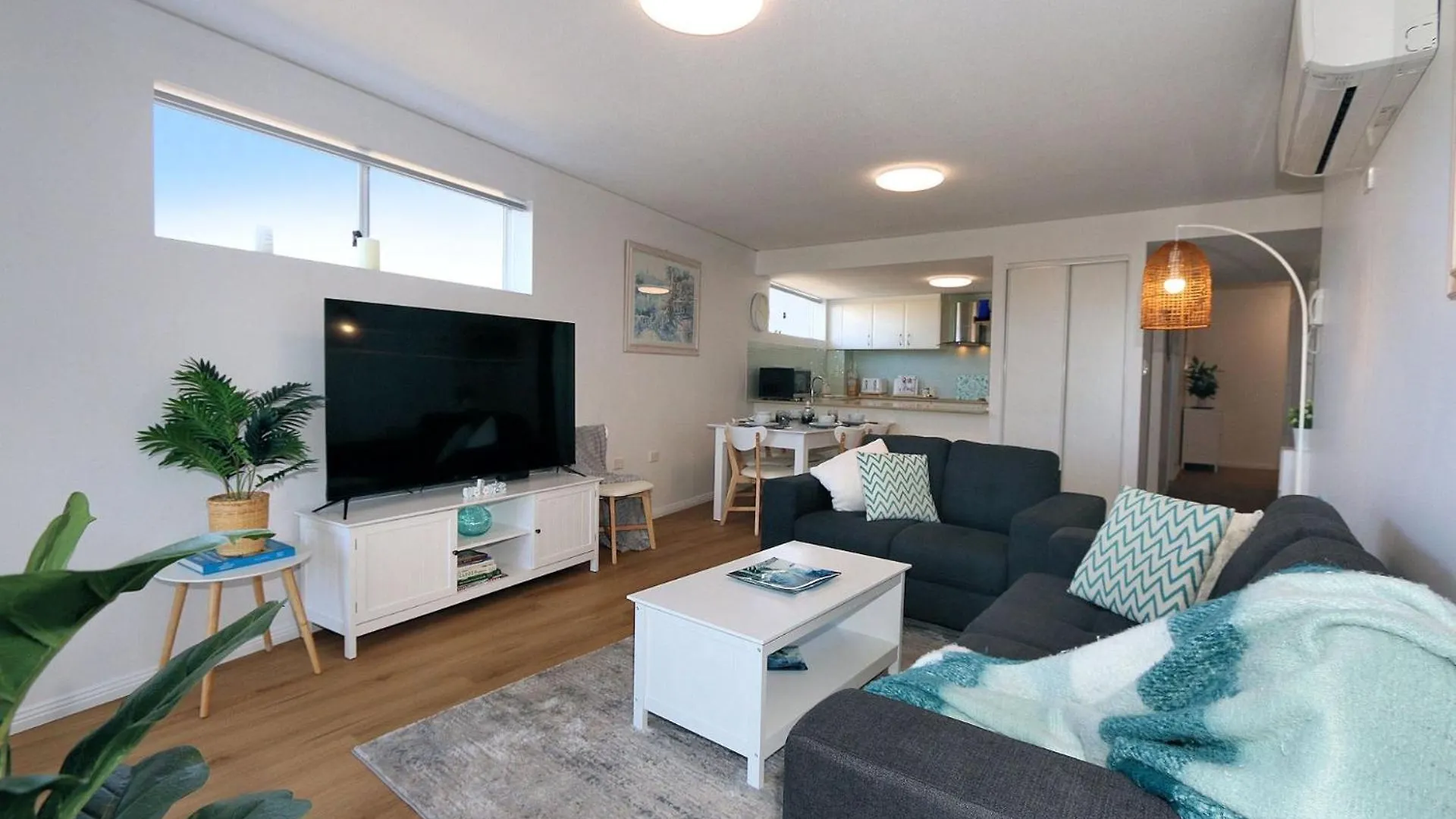Platinum Apartments Unit 7 Bargara