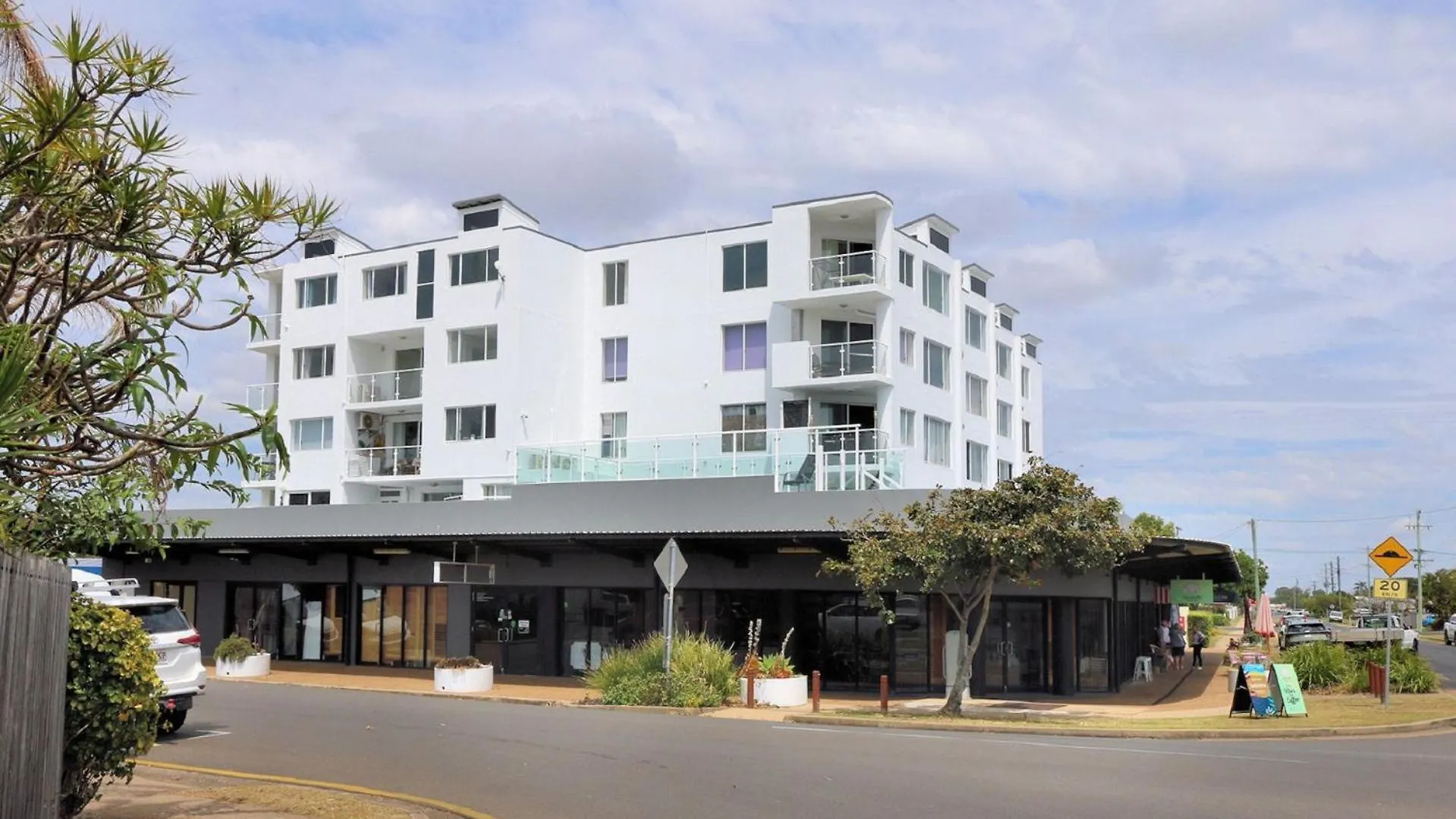 Platinum Apartments Unit 7 Bargara